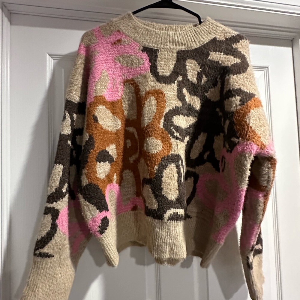 ee: Some Cropped Sweater